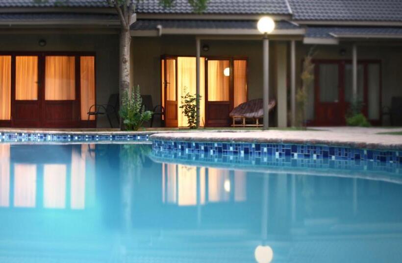 ホテル Mondior Manor Guest House