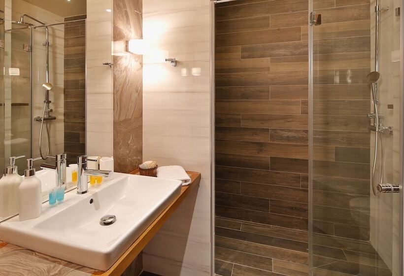 هتل Passpartu Home Garni