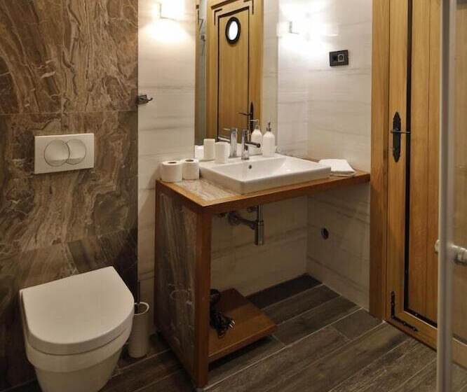 هتل Passpartu Home Garni