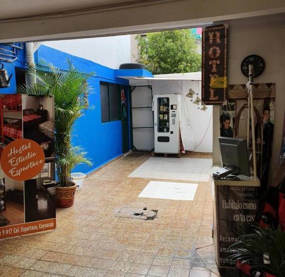 پانسیون Hostal Estudio Espartaco