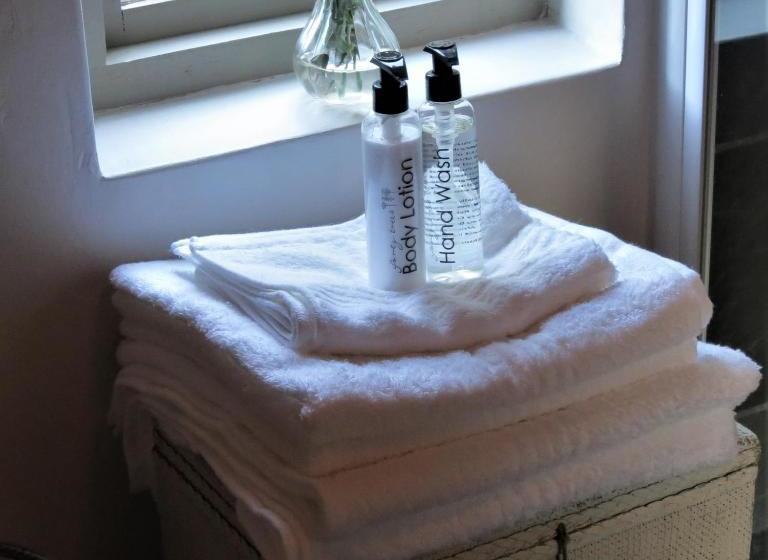 膳宿费 Forty Trees