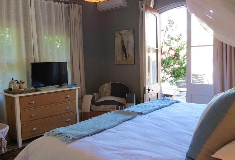 膳宿费 Forty Trees