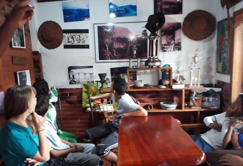 펜션 Hostal Casa Cultural Mindo