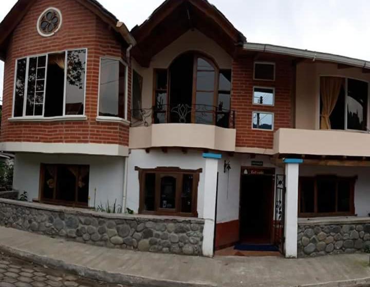 펜션 Hostal Casa Cultural Mindo