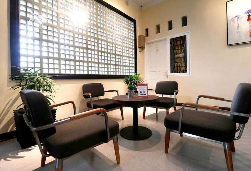 ペンション Reddoorz Plus Near Universitas Sumatera Utara