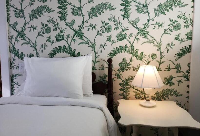 فندق صغير Harbourside Inn