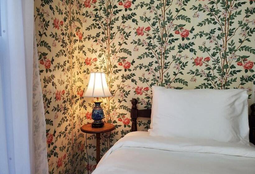 فندق صغير Harbourside Inn