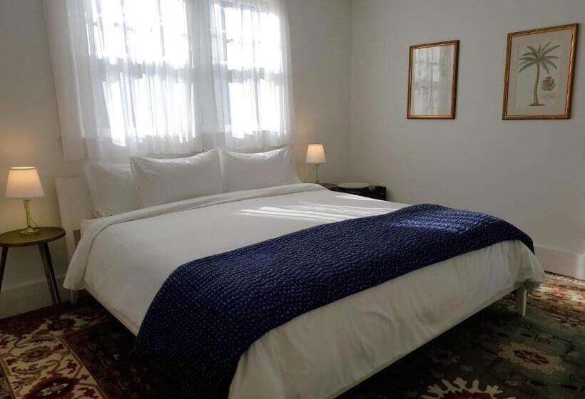 فندق صغير Harbourside Inn