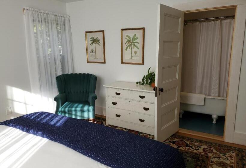 فندق صغير Harbourside Inn