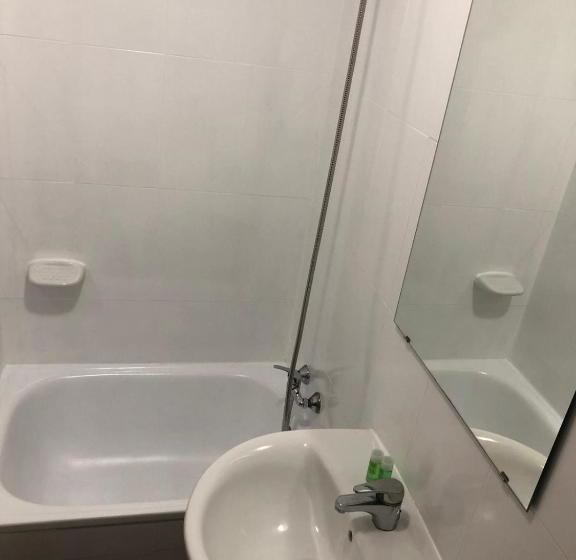 הוסטל Hostal Internacional