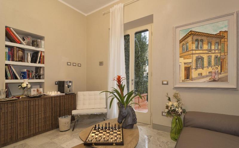 تختخواب و صبحانه Palazzo Cini Luxury Rooms In Pisa