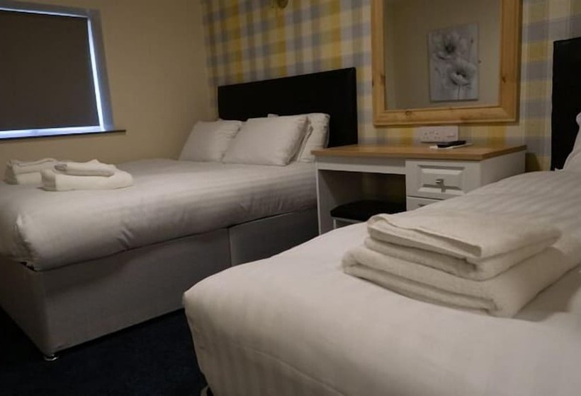 Отель Alcester Inn