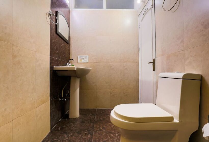 בית מלון כפרי Fabexpress Hemkunt Mansion