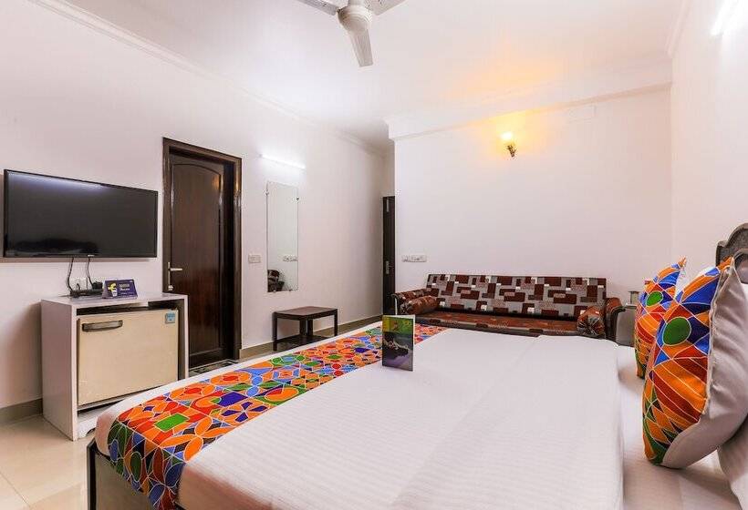 בית מלון כפרי Fabexpress Hemkunt Mansion