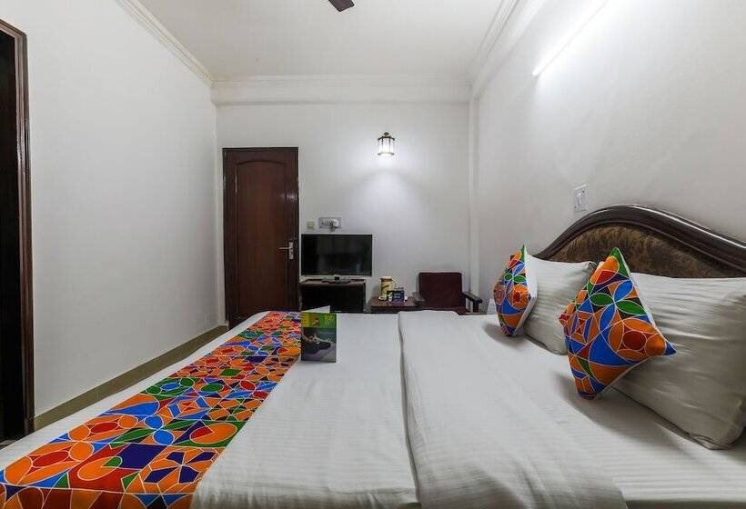 בית מלון כפרי Fabexpress Hemkunt Mansion