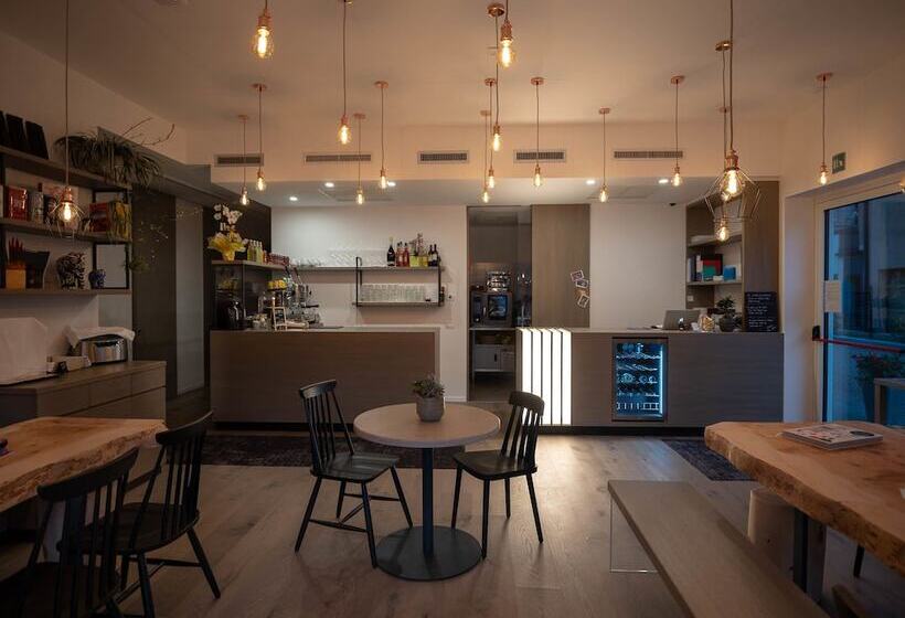 ホテル Glocal Torbole