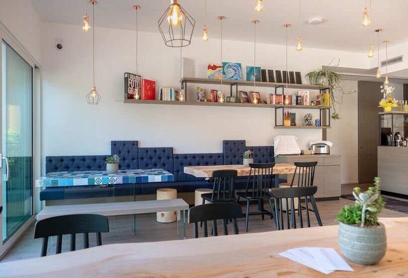 ホテル Glocal Torbole