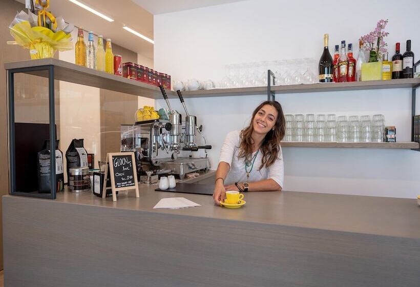 ホテル Glocal Torbole