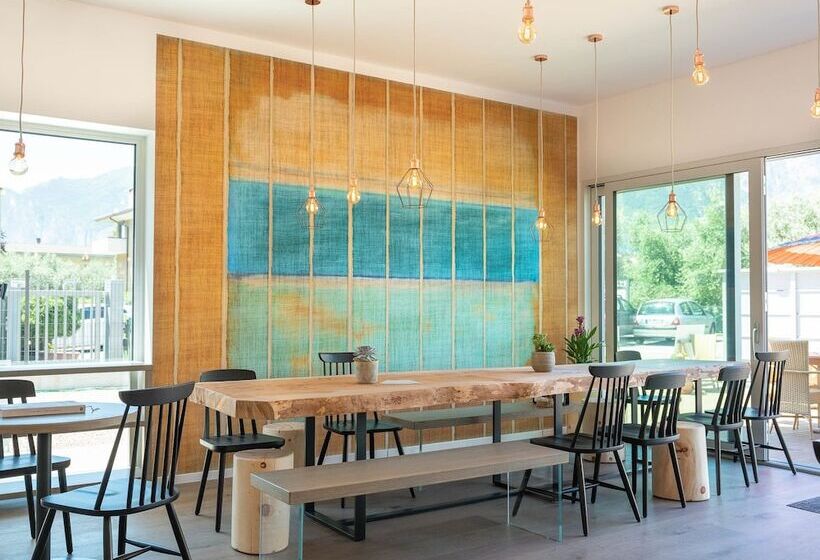 ホテル Glocal Torbole