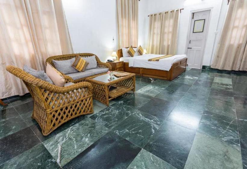 استراحتگاه Zone Niathu Dimapur By The Park