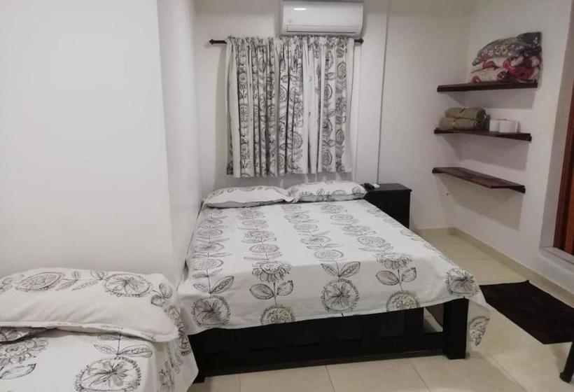 پانسیون El Hostal By Pochet