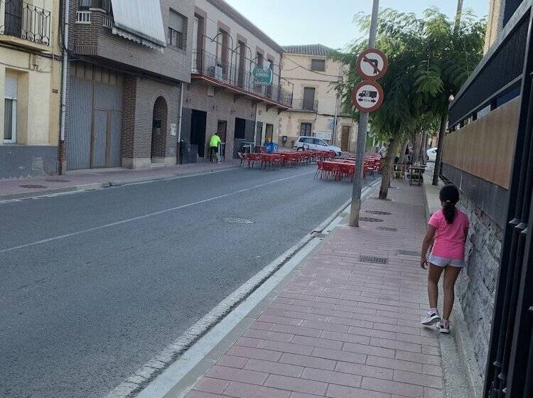 بنسيون Hostal Burgalés