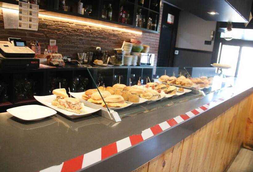 بنسيون Hostal Burgalés