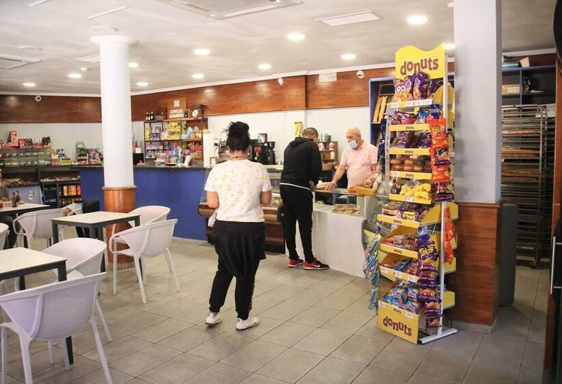 بنسيون Hostal Burgalés