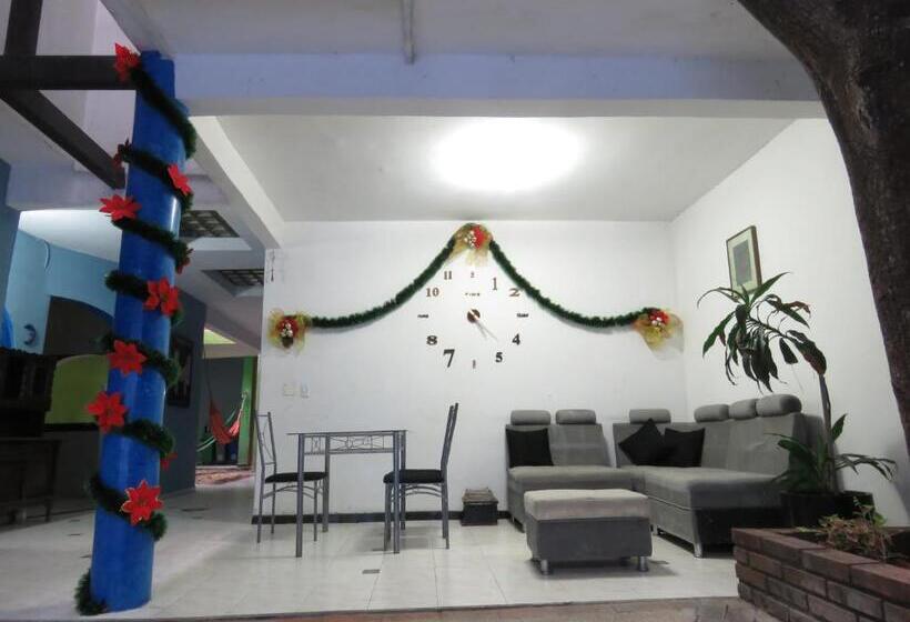 پانسیون Nirvana Casa De Huéspedes