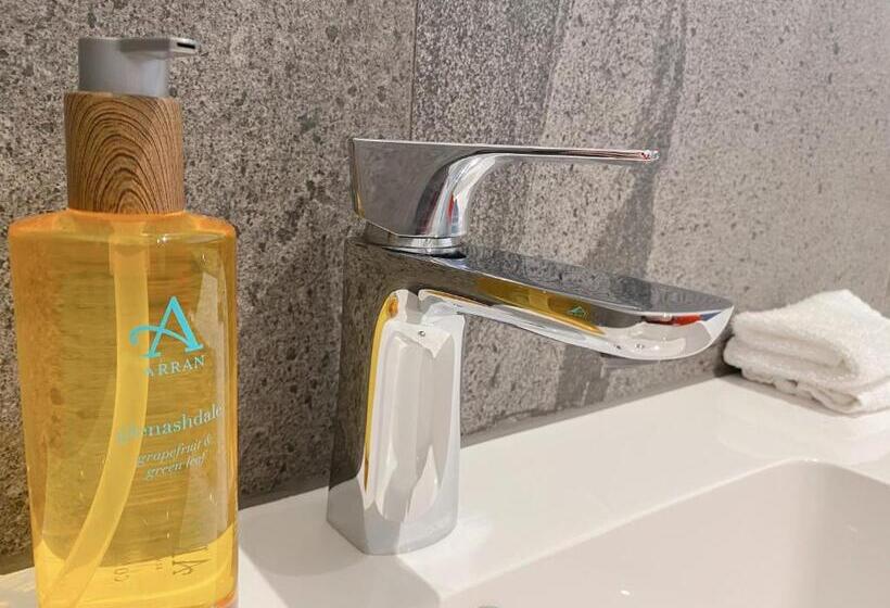 펜션 Ravenscraig Guest House