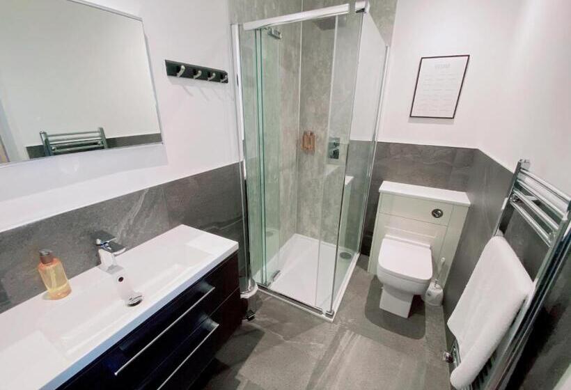 펜션 Ravenscraig Guest House