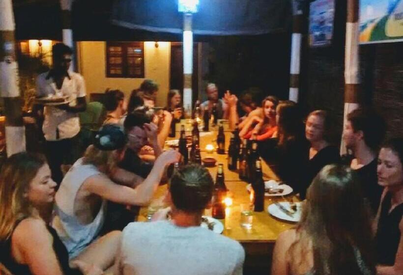 פנסיון Surfing Life