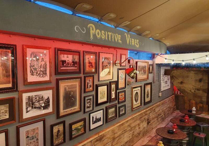 펜션 The Crown Pub & Guesthouse