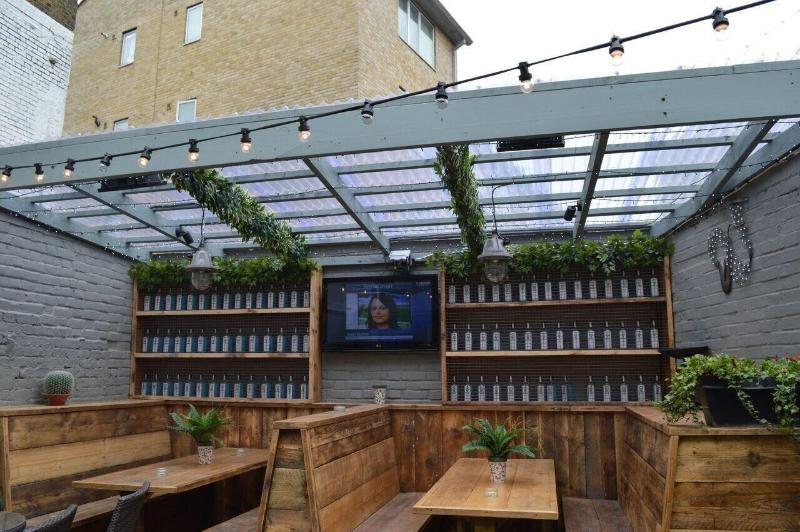 펜션 The Crown Pub & Guesthouse