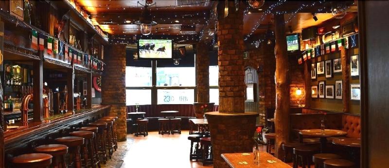 펜션 The Crown Pub & Guesthouse