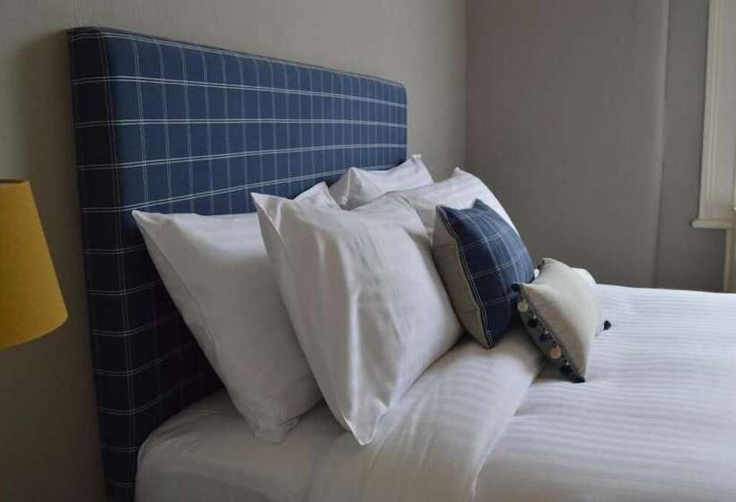 펜션 The Crown Pub & Guesthouse