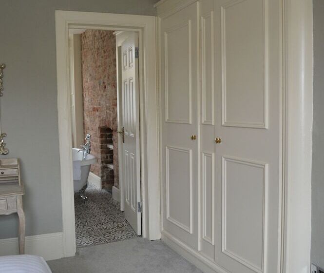 펜션 The Crown Pub & Guesthouse