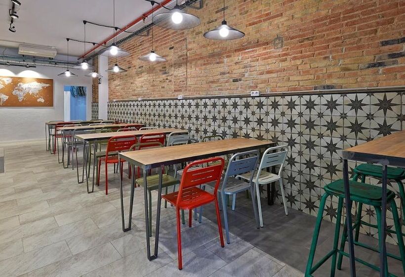 هاستل Hola Hostal Collblanc