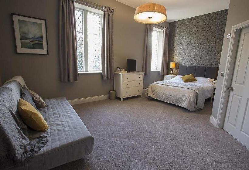 تختخواب و صبحانه The Old Court House