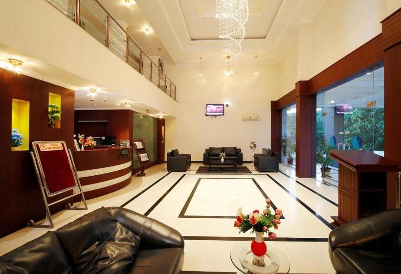 Отель Rose International