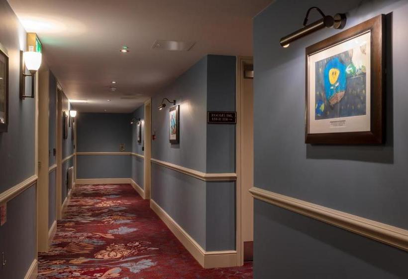 Отель Thomas Ingoldsby Wetherspoon