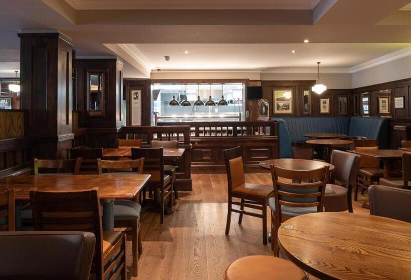 Отель Thomas Ingoldsby Wetherspoon