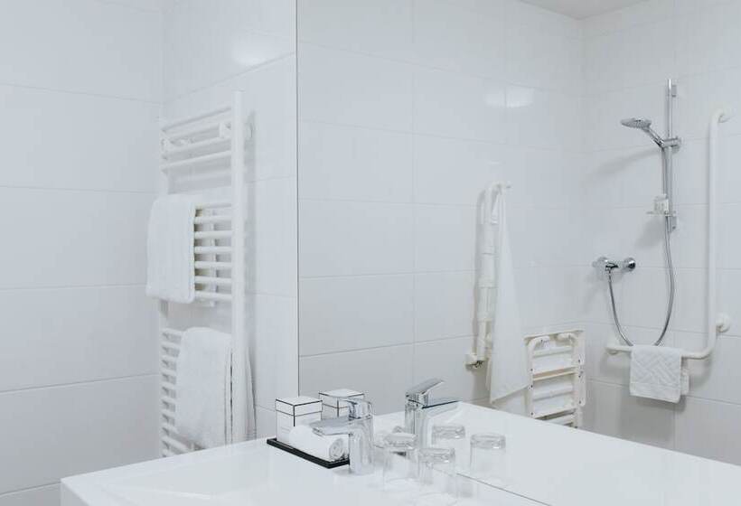 Parks 73 The Townhouse