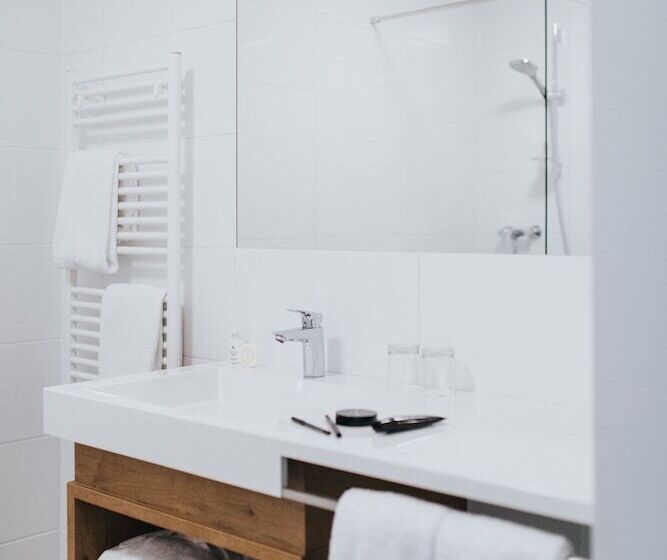 Parks 73 The Townhouse