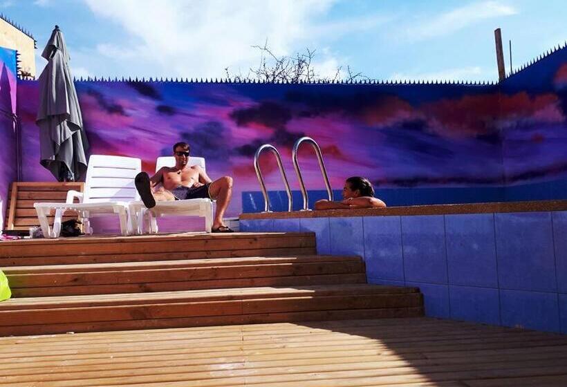 ペンション Aotea Hostel Iquique