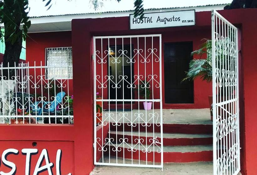 بنسيون Hostal Augustos