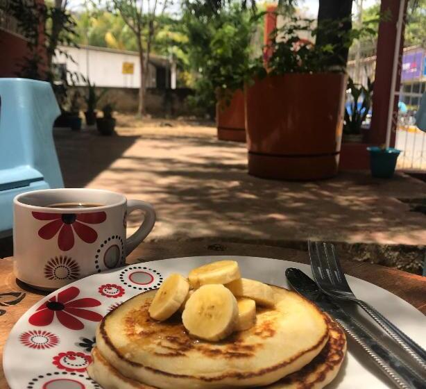 بنسيون Hostal Augustos