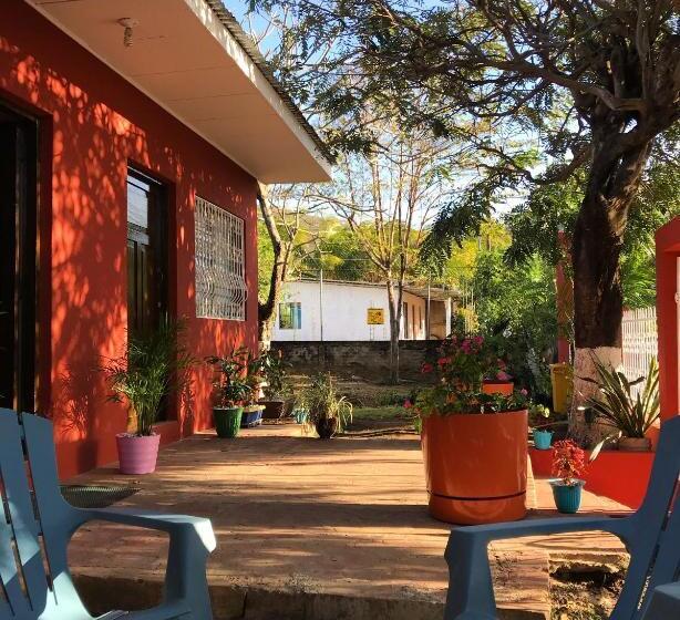 پانسیون Hostal Augustos