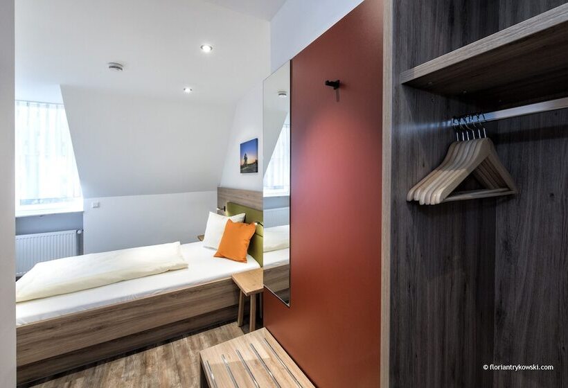 Ubernachten In Der Tenne