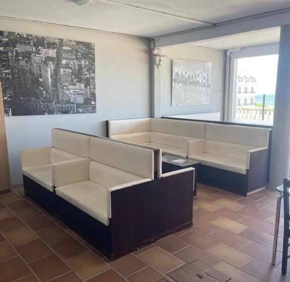 ユースホステル Alojamiento Camino Portugues Oia